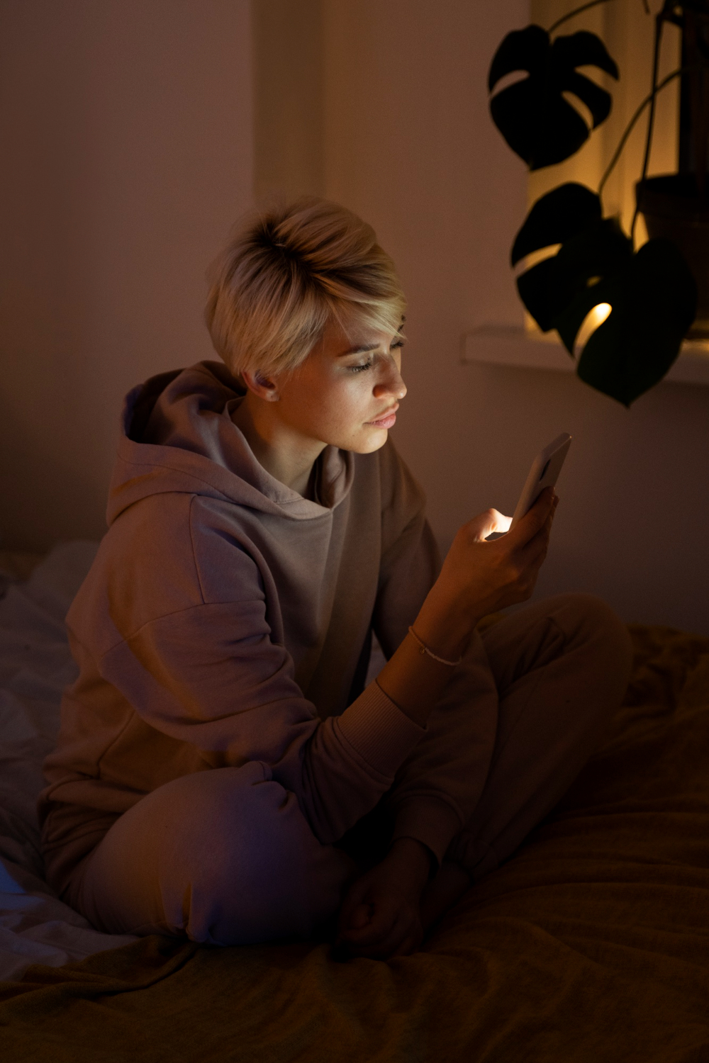 Adult suffering from social media addiction